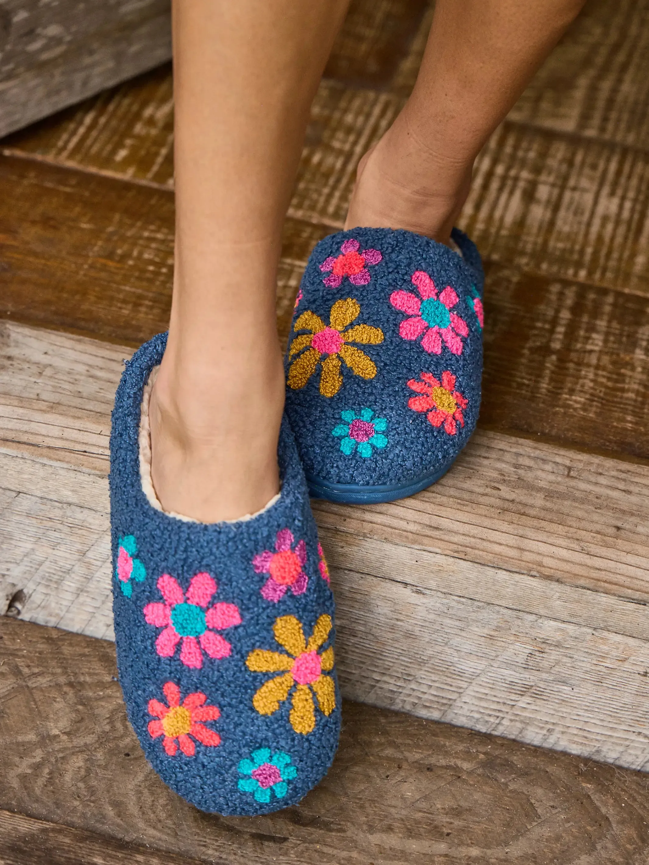 Icon Sherpa Slippers - Blue Daisy