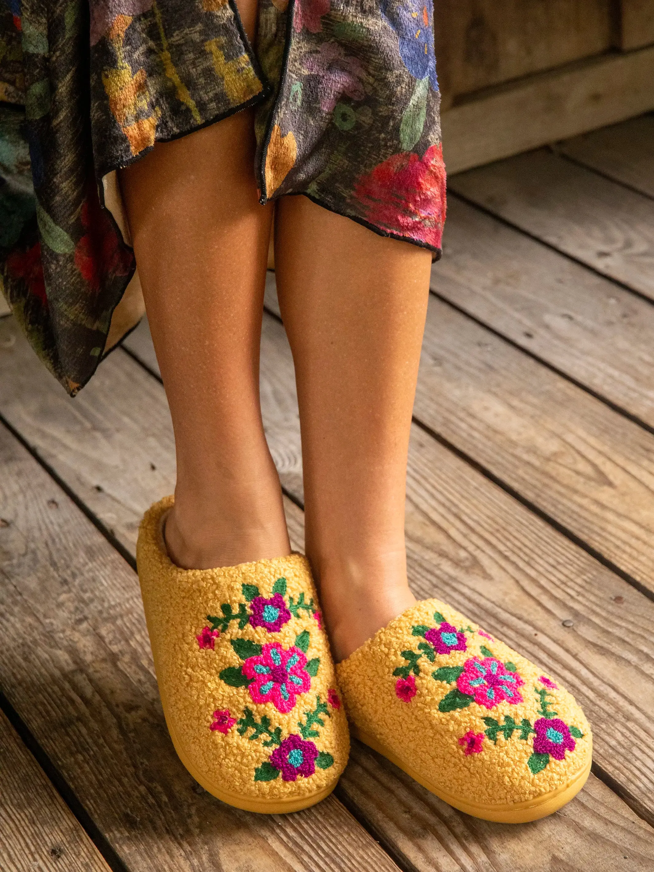 Icon Sherpa Slippers - Mustard Folk Flower